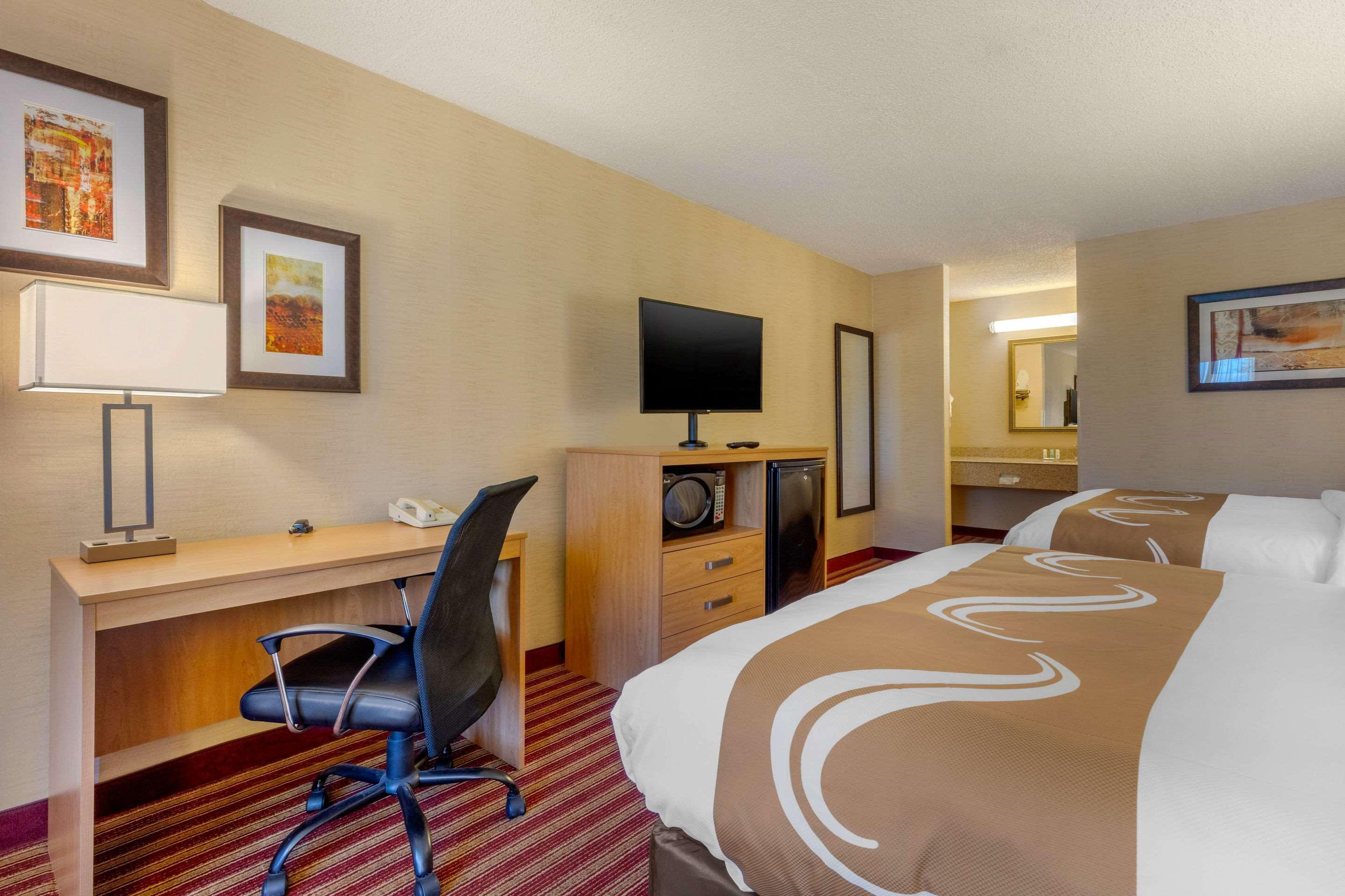 Quality Inn Exit 4 Кларксвілл Екстер'єр фото