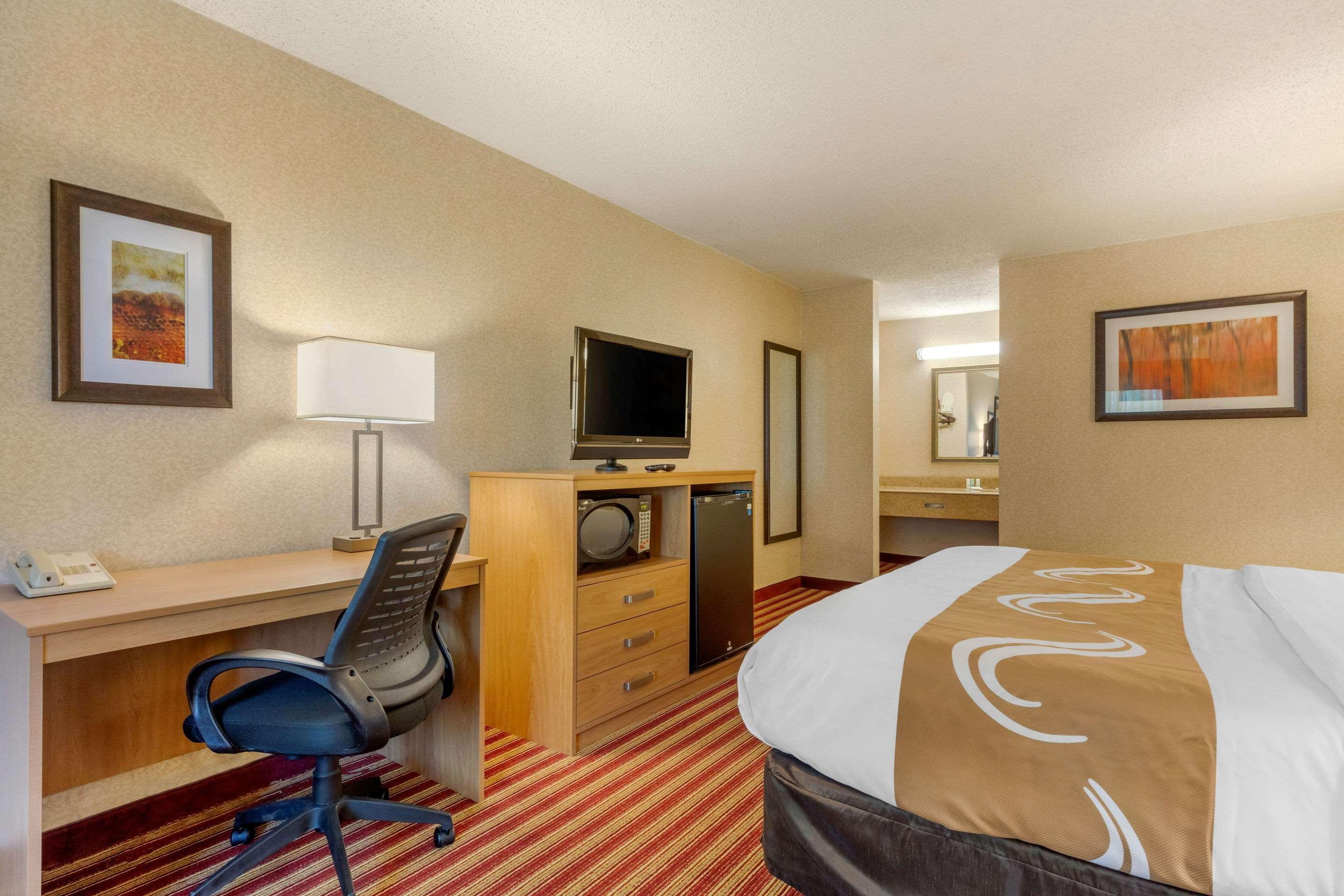 Quality Inn Exit 4 Кларксвілл Екстер'єр фото